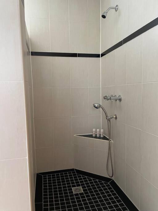 Spring Garden Mobay Resort Luxurious Apartments Montego Bay Ngoại thất bức ảnh