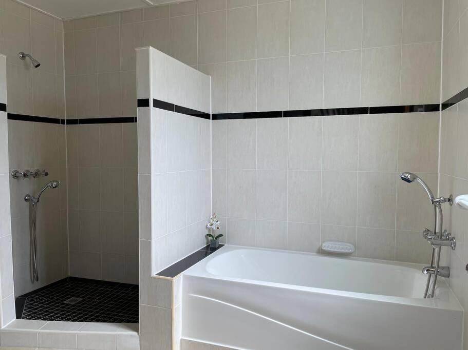 Spring Garden Mobay Resort Luxurious Apartments Montego Bay Ngoại thất bức ảnh