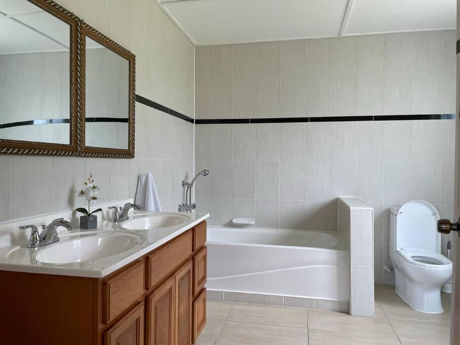 Spring Garden Mobay Resort Luxurious Apartments Montego Bay Ngoại thất bức ảnh